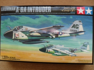 TAMIYA 1/100 61606 A-6A INTRUDER